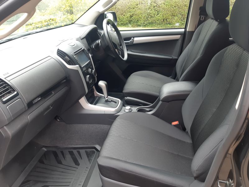ISUZU DMAX